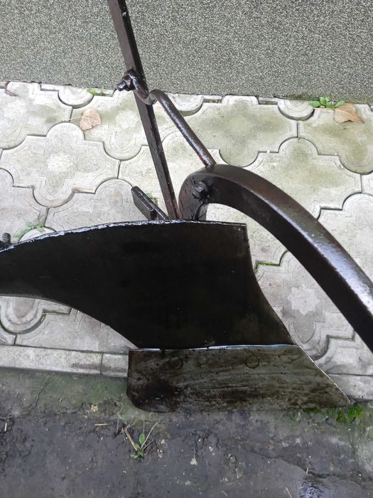 Продам кінний плуг