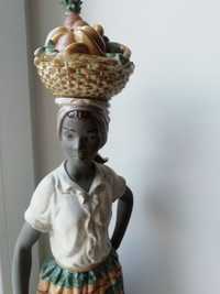 Африканка з фруктами статуетка NAO Daisa Іспанія