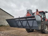 Łycha ażurowa do wywozu gruzu kamieni łyżka przesiewowa  tura ciągnika