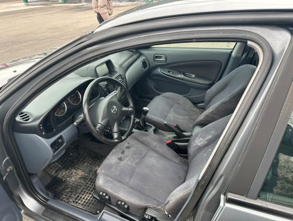 Nissan almera n16 1.8 benzyna