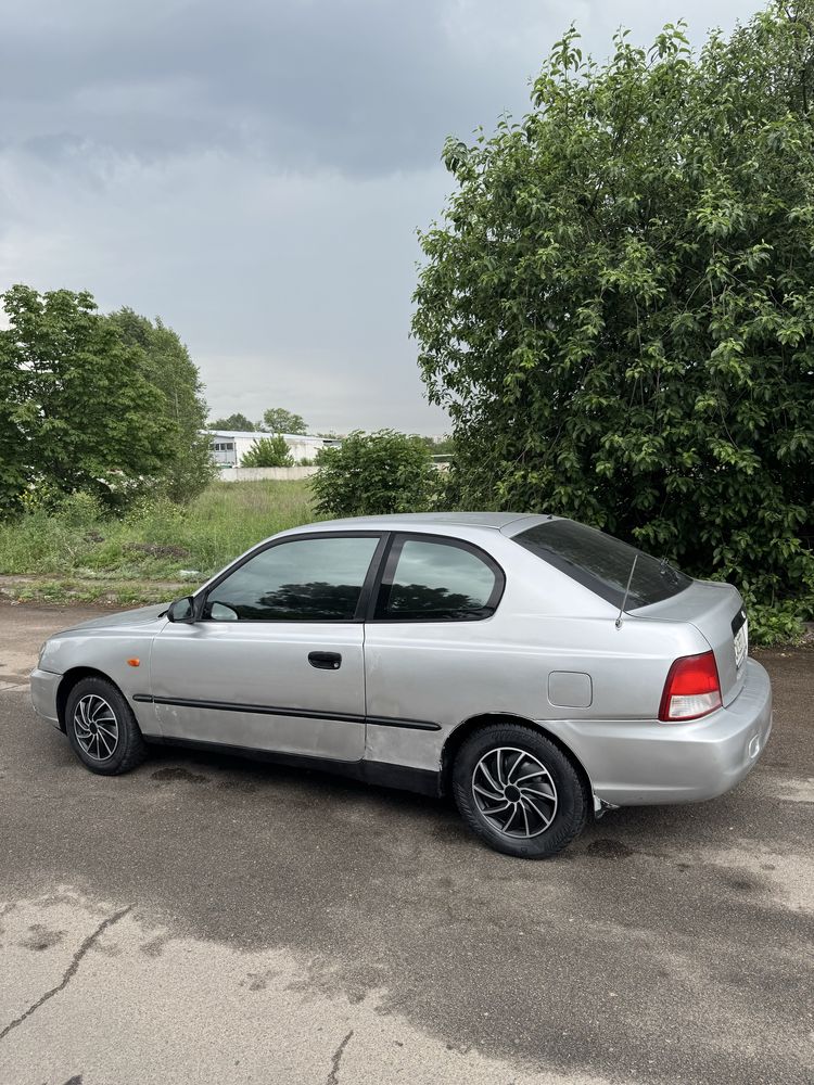Hyundai Accent               .