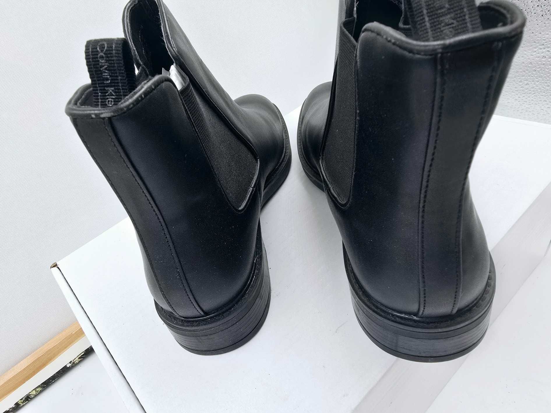 Sztyblety  Calvin Klein czarne botki wsuwane  R.39  CA12L
