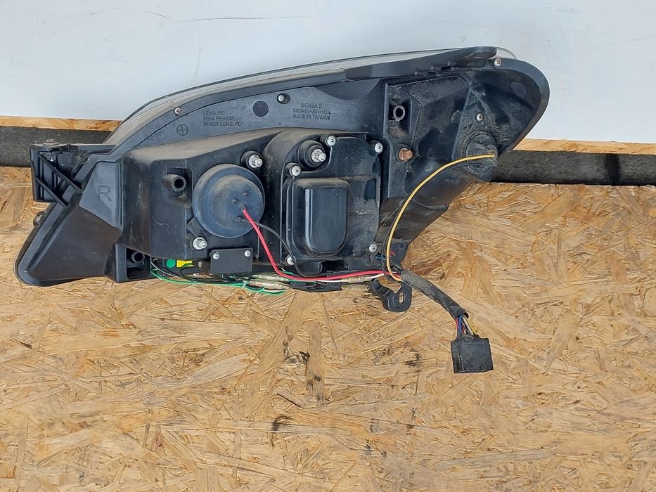 Lampa prawa przednia Astra H Cabrio  LED