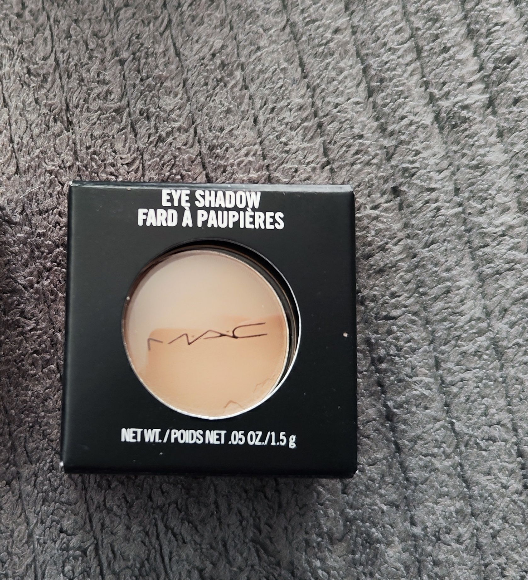 Cień do powiek MAC Omega Matte