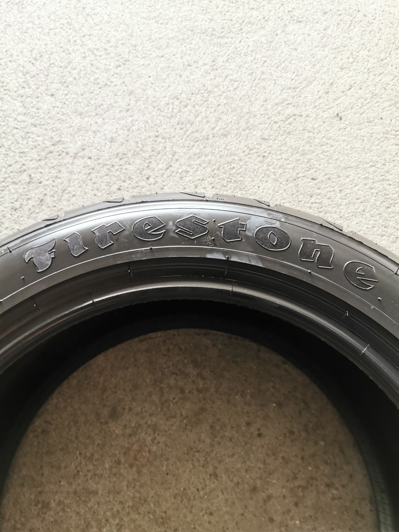 SUPER OKAZJA Komplet opon 245/45R17 95W  Firestone Firehawk SZ90