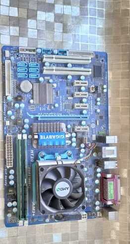 Материнська плата gigabyte (в комплекті)