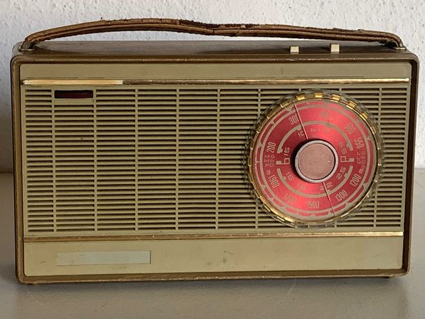 Ocasião- 25€ por radio suíço do início anos 60 - MEDIATOR MD6515T