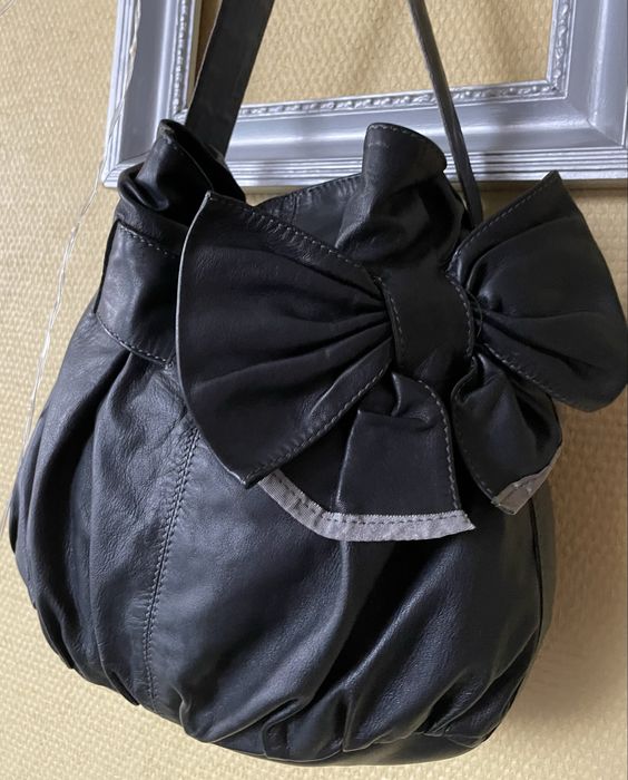 кожаная пара: Boden Schatz и Ted Baker солидные он и она