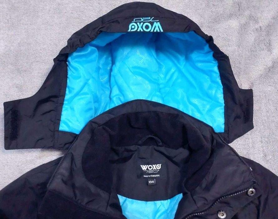 Kurtka zimowa z odpinanym kapturem KappAhl Woxo 720 EU 134 czarna