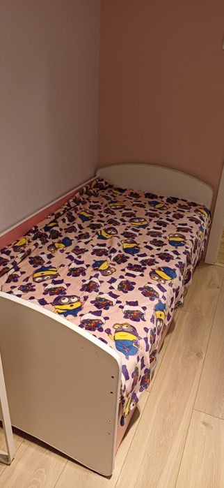 Łóżko dziecięce z szufladą i materacem