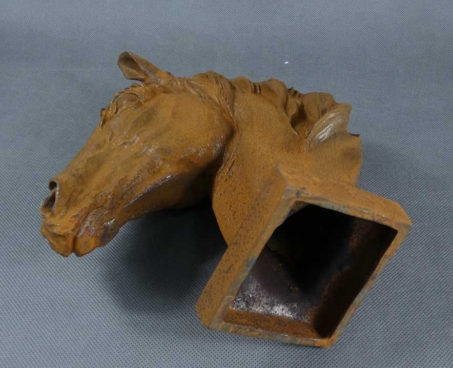 GŁOWA KONIA koń żeliwo Figura rzeźba statuetka ogród płot pos. 2sztuki