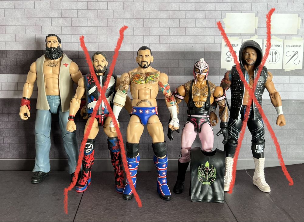 Figuras WWE Elite e AEW RARAS