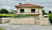 Moradia Individual C\ Piscina - Ronfe