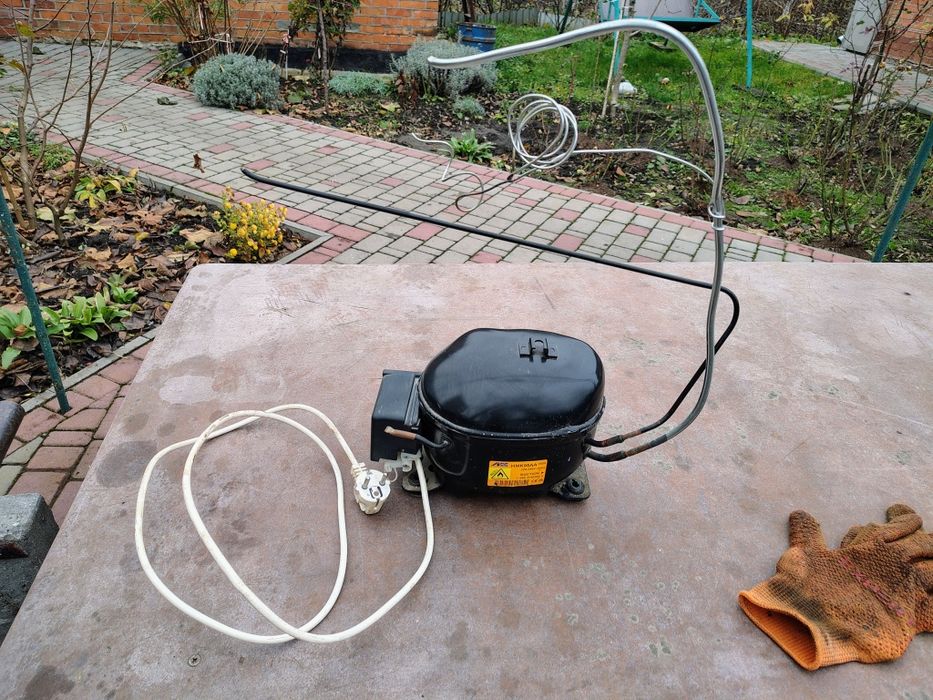 Компресор холодильника HMK95AA