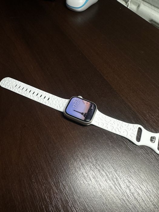Продам Apple watch 8 41mm