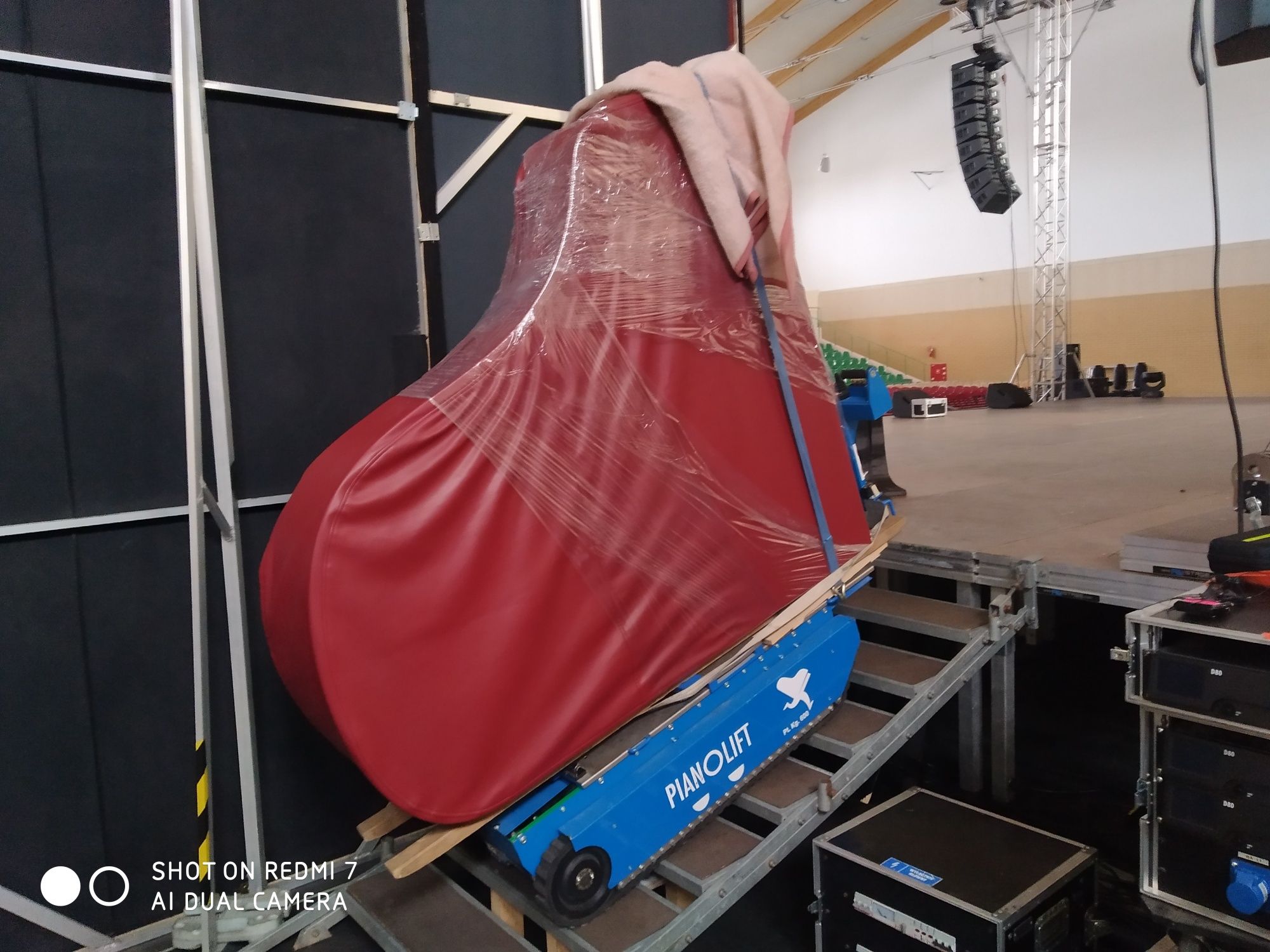 wnoszenie do 1000kg sejfy kasy pancerne piece pianino UPSy