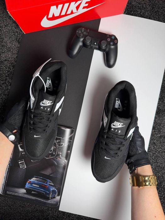 Чоловічі кросівки найк аір макс Nike Air Max IVO Black White [41-45]