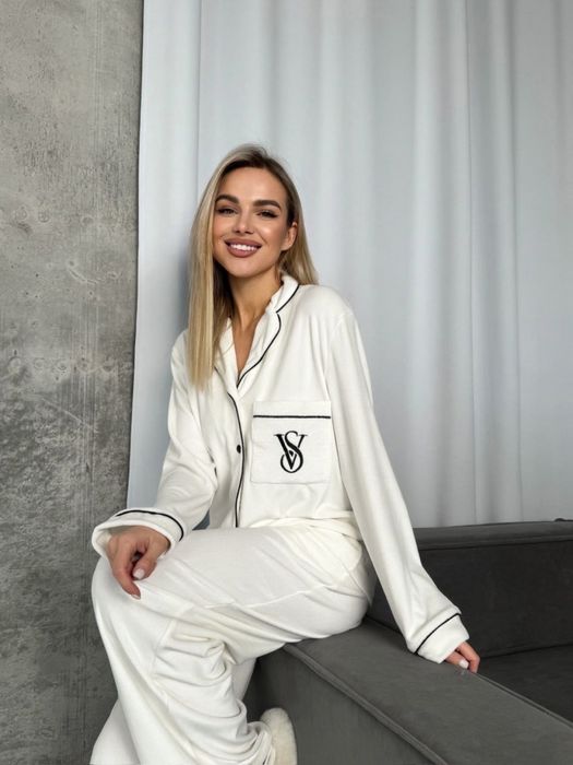Женская пижама Victoria’s Secret велюровая осень Штаны и рубашка 42-46