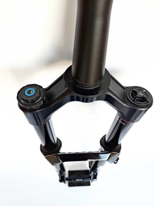 Amortyzator Rock Shox Pike Ultimate 29'' Charger 3RC2 ButterCups (520)