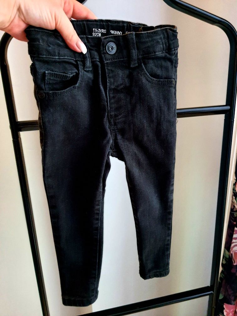 Czarne spodnie jeansowe jeansy skinny rurki Denim 1.5-2 lata 92cm