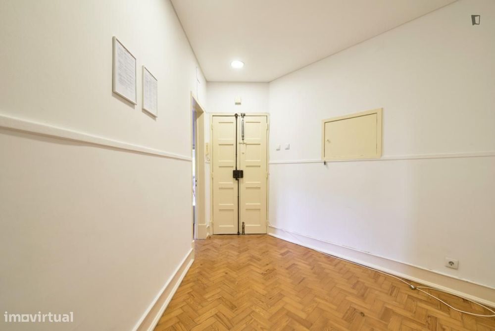 Quarto - localizado em Alameda Lisbon