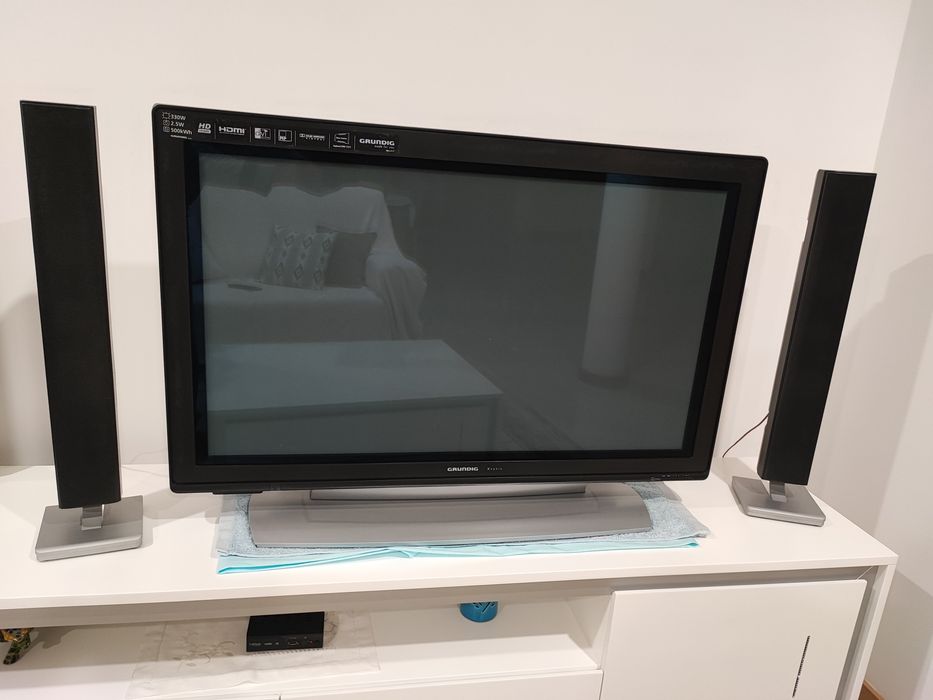Televisão plasma de 42 polegadas Grundig Xephia
