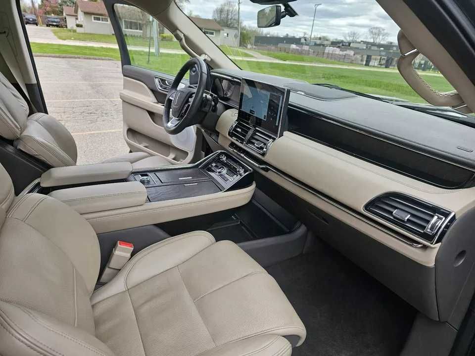 2022 Lincoln Navigator