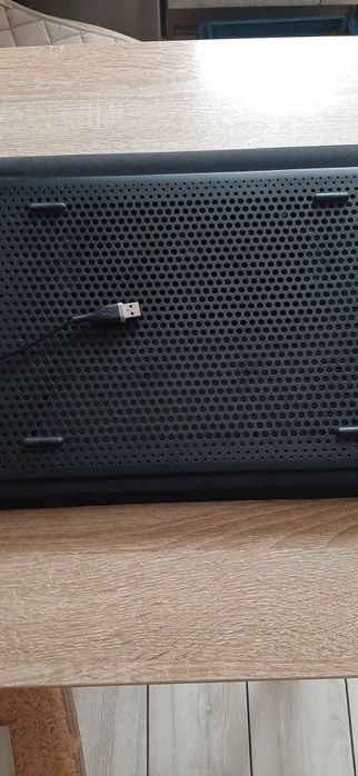 Sprzedam podkładkę chłodzącą do laptopa