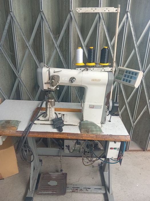 Maquina de costura PFAFF