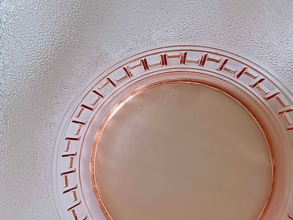 Bohemia różowa misa z greckim wzorem sygnowana