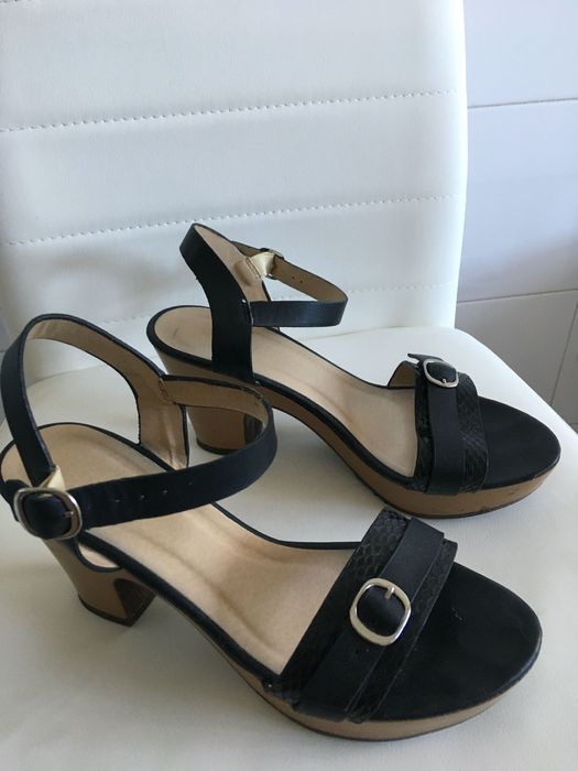 Sandálias Pretas, como novas