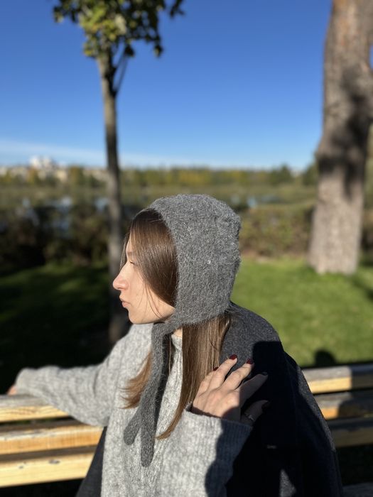 Чепчик вʼязаний жіночий