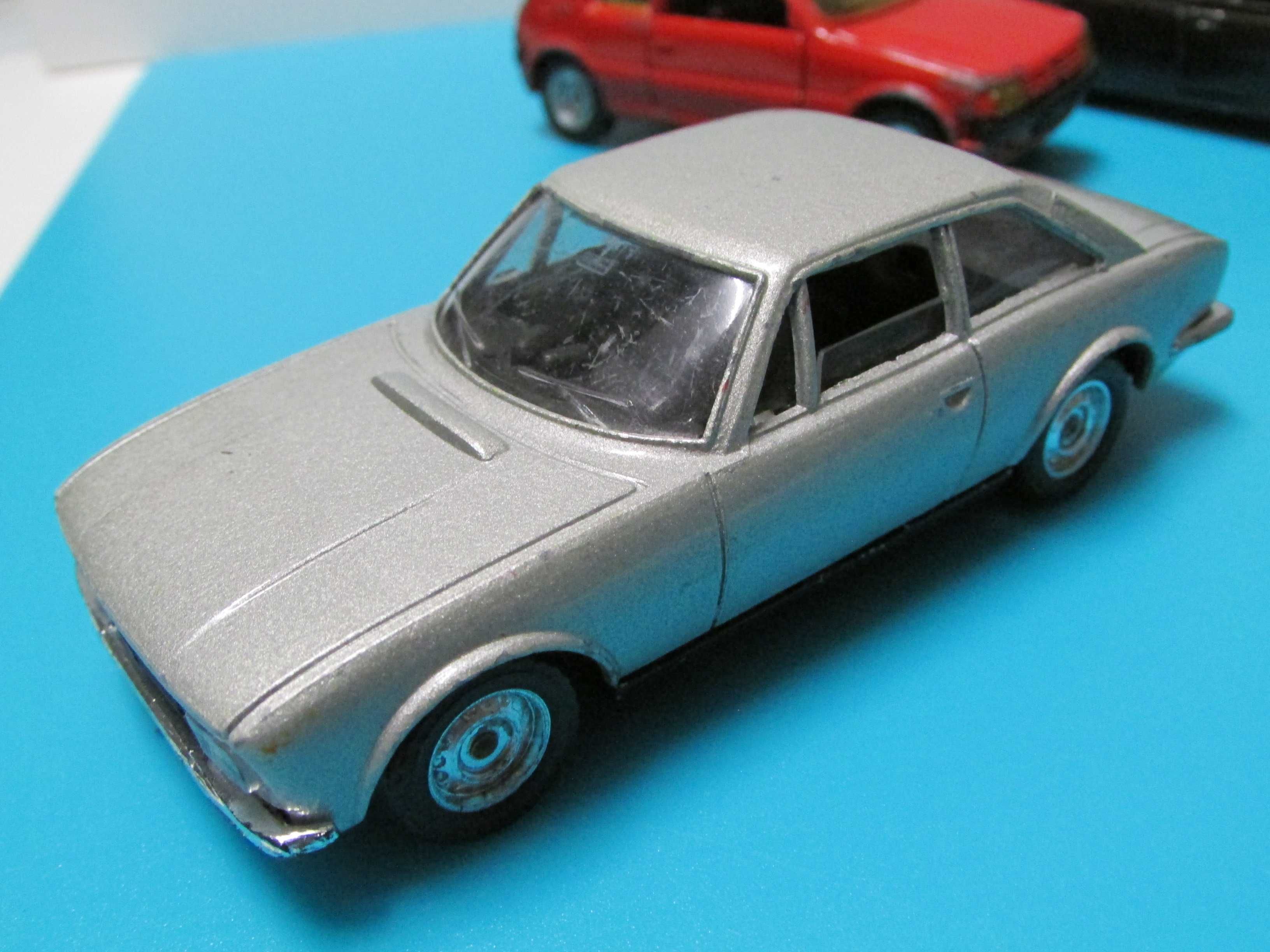 Peugeot - Varias miniaturas de carros, com marcas de uso - Solido 1/43