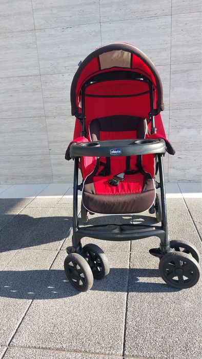 Carrinho de bebé Chicco em muito bom estado