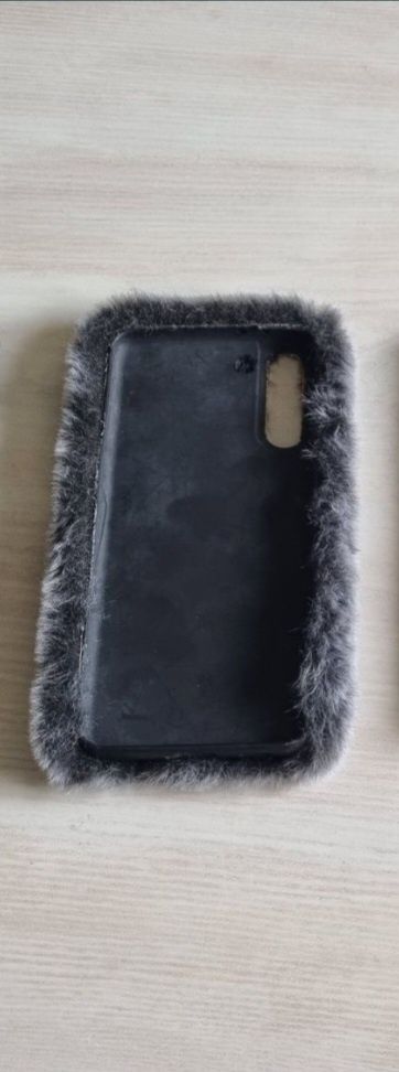 Pluszowe etui do SAMSUNG S21+