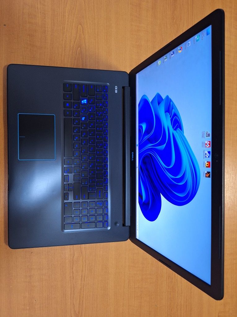 Dell Inspiron G3 17 3779 i5-8300H GTX 1060 6Gb DDR4 16Gb SSD + HDD