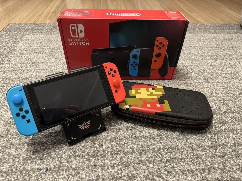 Nintendo switch z akcesoriami + NINTENDO LABO