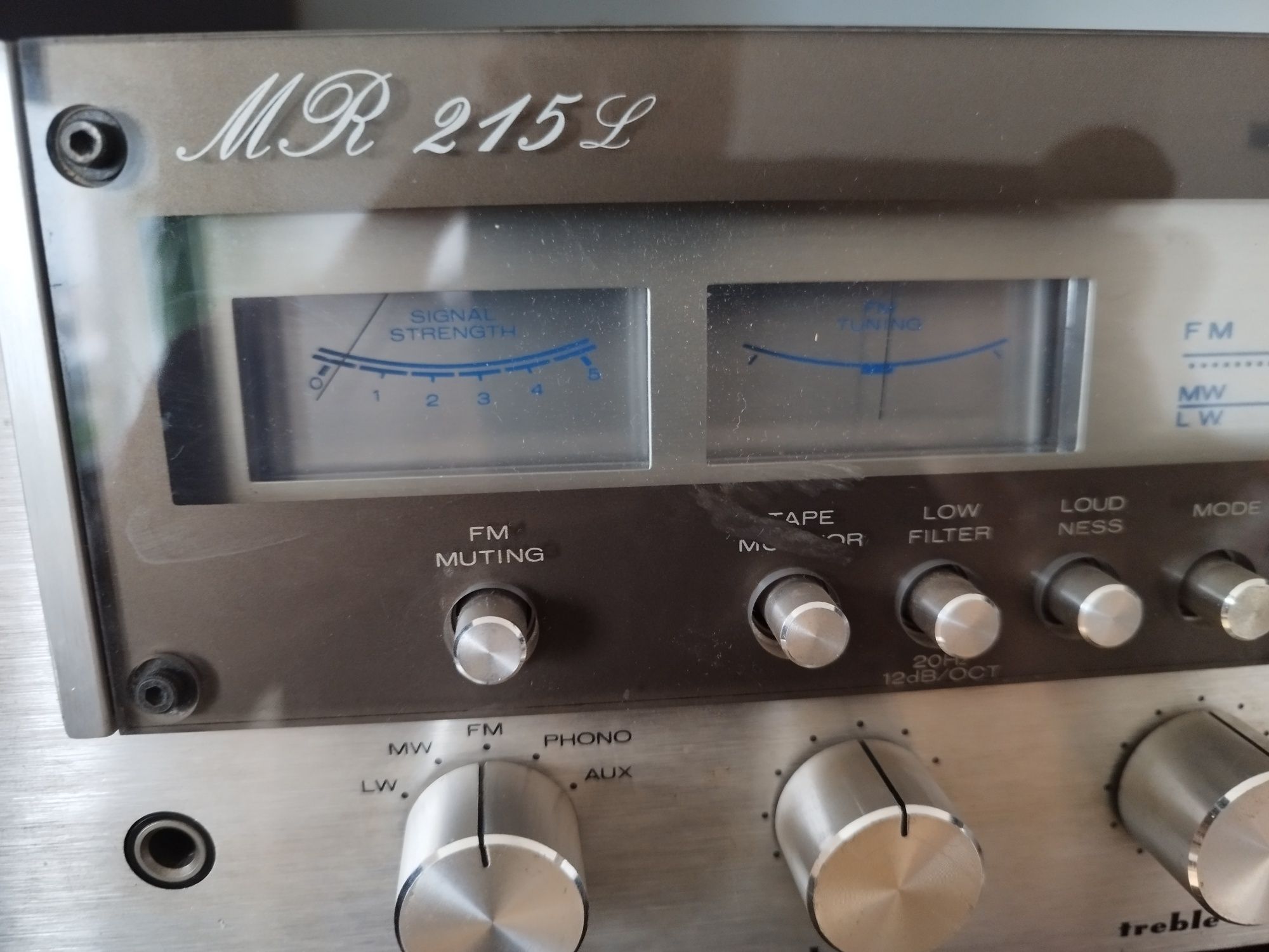 Amplituner Marantz 215 L
