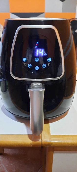 Fritadeira Ar Quente (Airfryer) Koenic 2,8 litros 1300 Watts