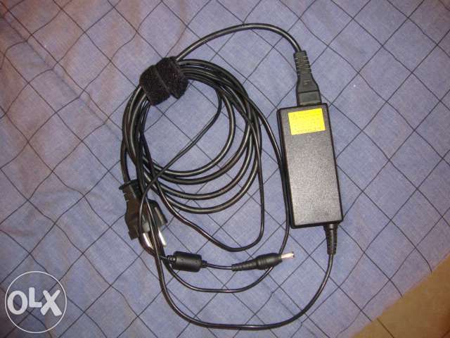 Carregador toshiba original 19v – 3.42amp novos