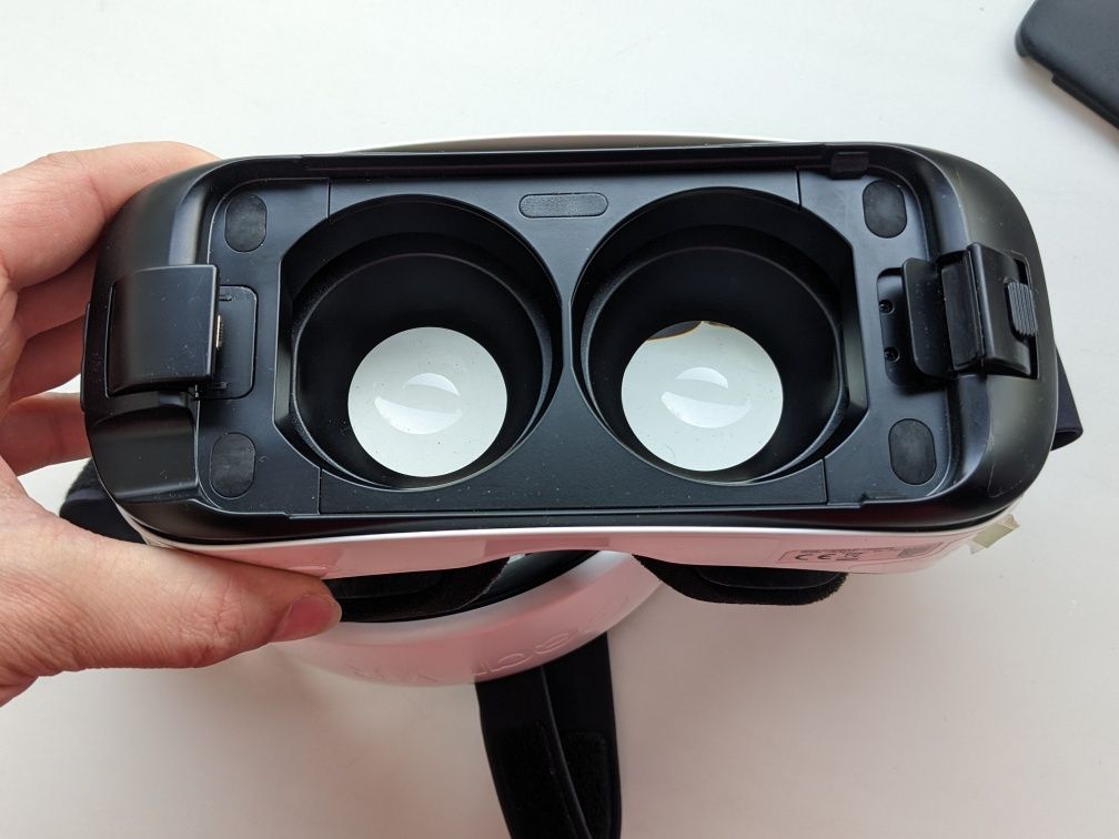 Окуляри Samsung Gear VR для Galaxy S6, S7