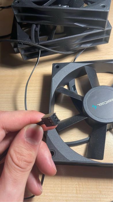 Wentylatory 7 sztuk + gratis DeepCool Black