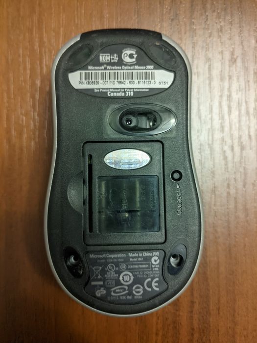 Беспроводная мышь Microsoft Wireless Optical Mouse 2000