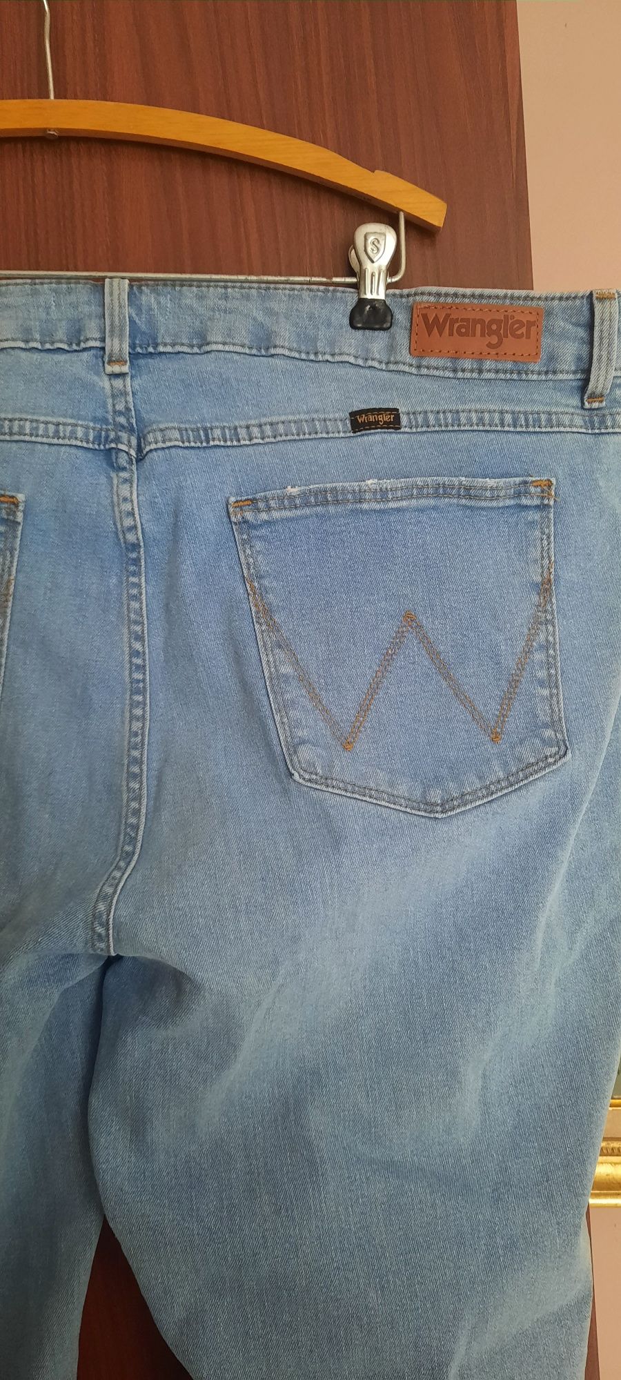 Wrangler duże jeansy