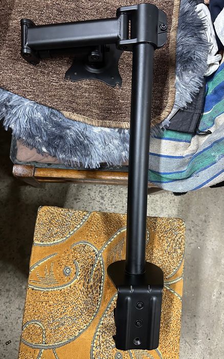 Кріплення настільне для монітора Кранштейн