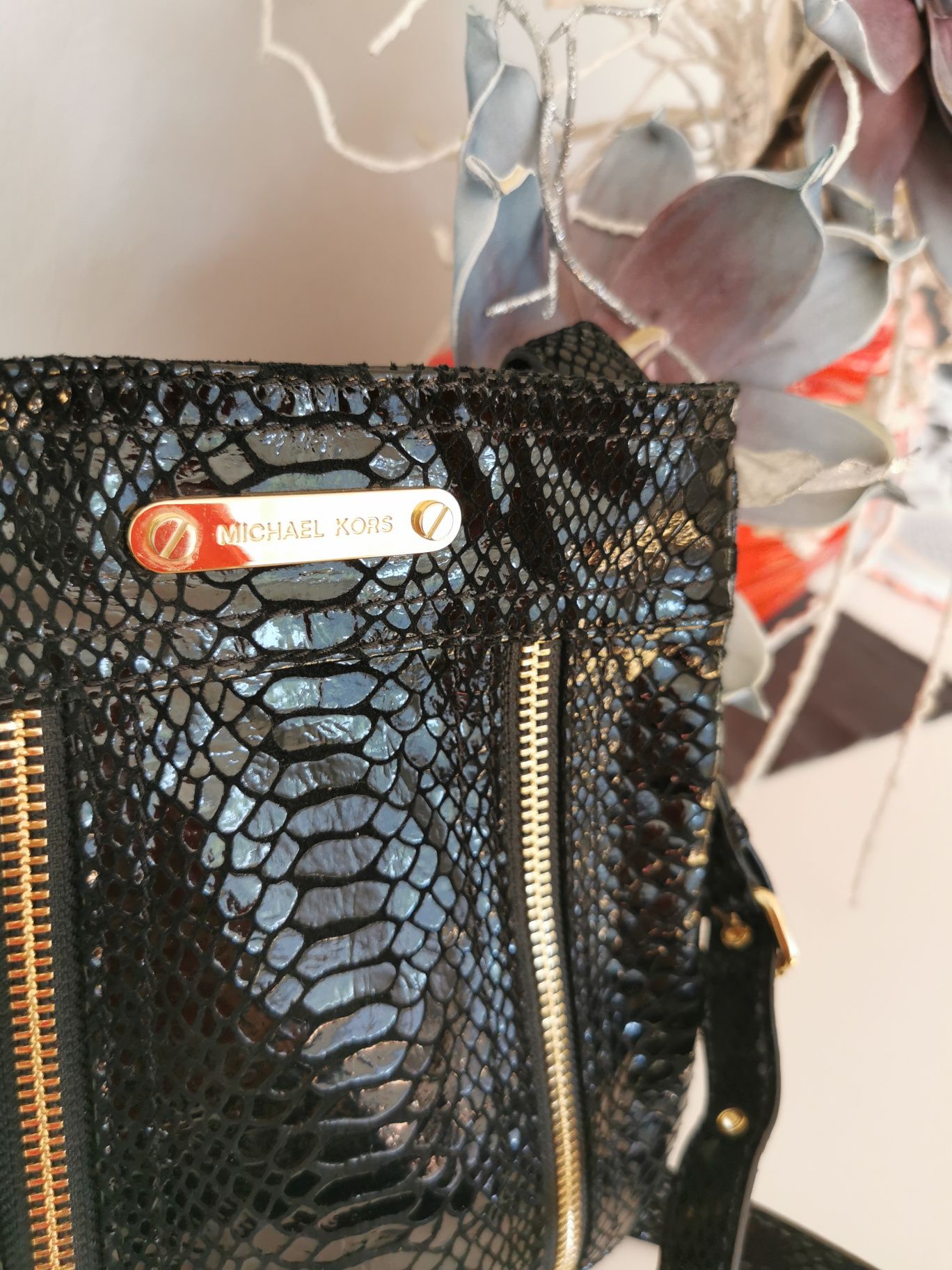 Torebka Michael Kors mała czarna crossbody