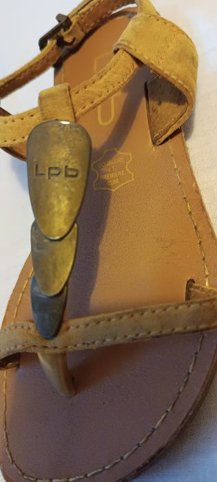 Sandálias Les P'tltesbombes. Tam. 30