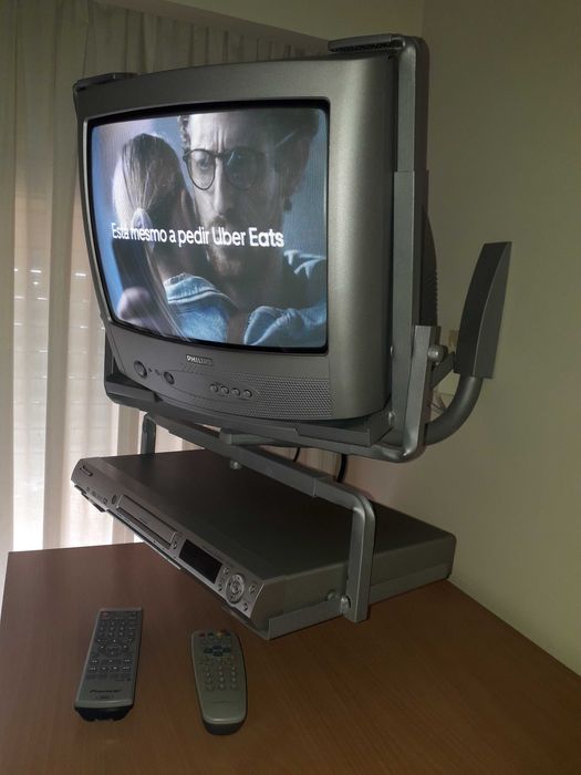 Conjunto TV Philips 15¨+ Leitor de DVD Pioneer + Suporte