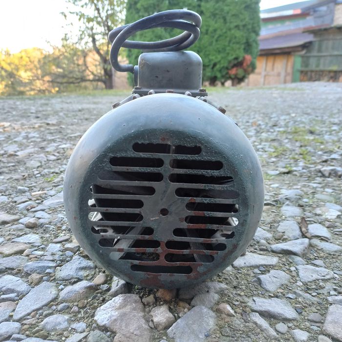 Silnik elektryczny 1,5kW 1420 obr/min 3fazowy Tamel SZJe 24a