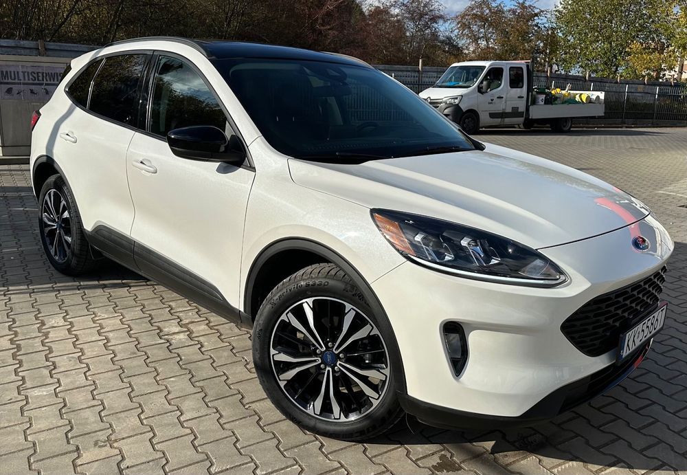 Ford Escape /KUGA wymienione świece, olej, wszystkie filtry, nowy akumulator